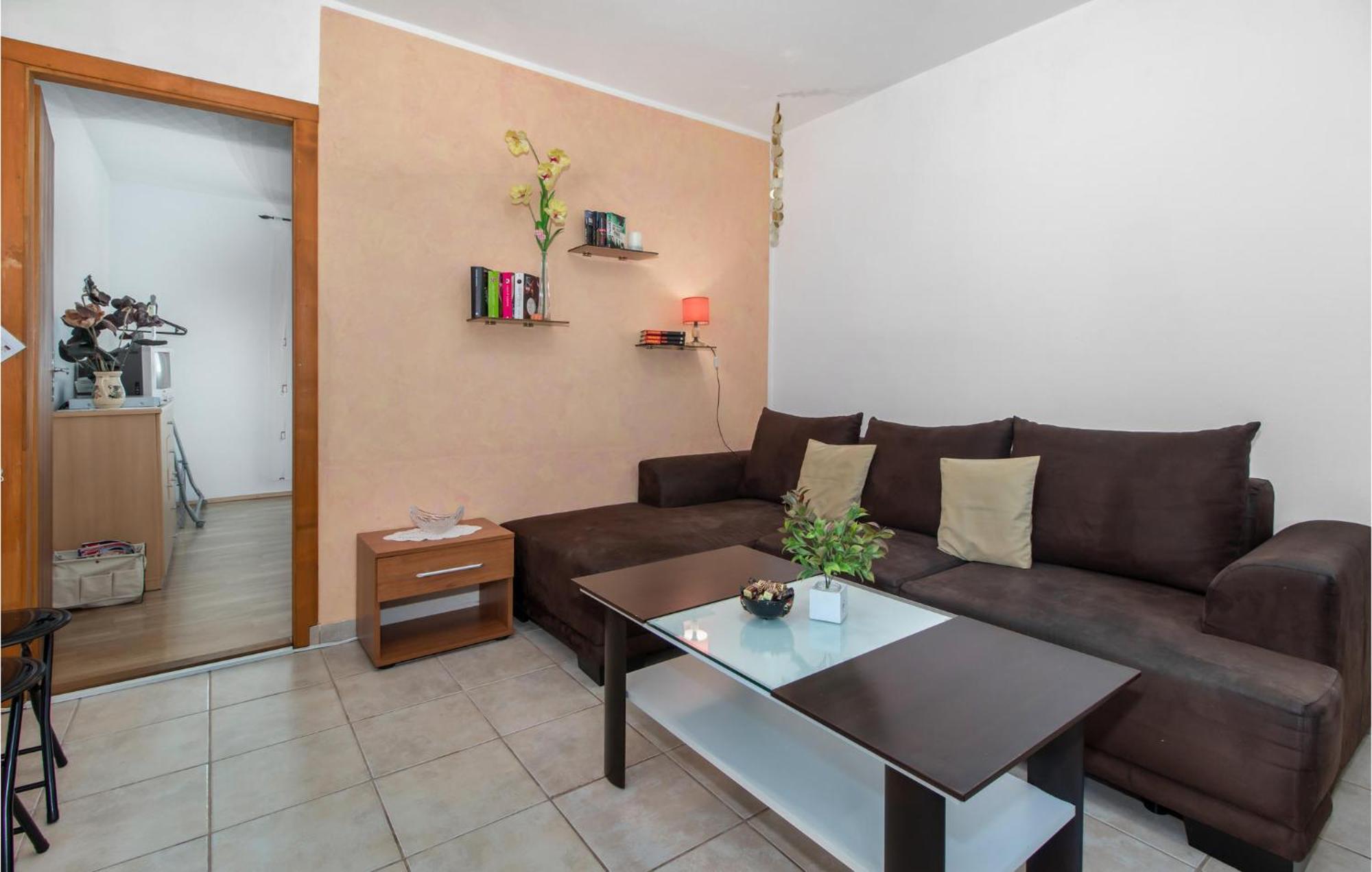 Nice Apartment In Smrika With Kitchen Экстерьер фото
