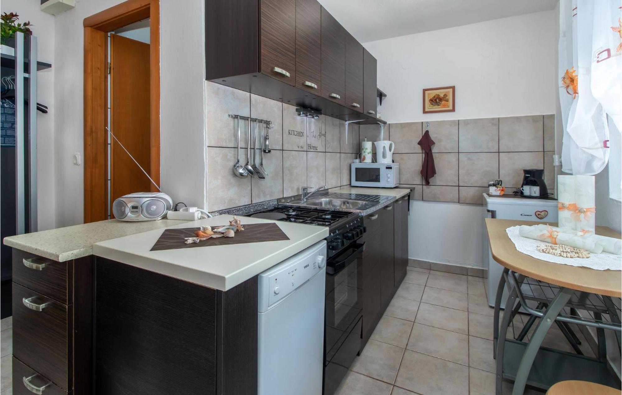 Nice Apartment In Smrika With Kitchen Экстерьер фото